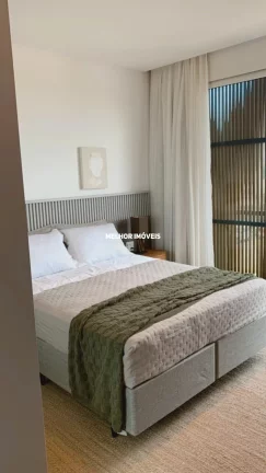 Imagem Casa nova finamente decorada em Condomínio fechado pé na areia 4 suítes localizada na praia do estaleiro Balneário Camboriú.