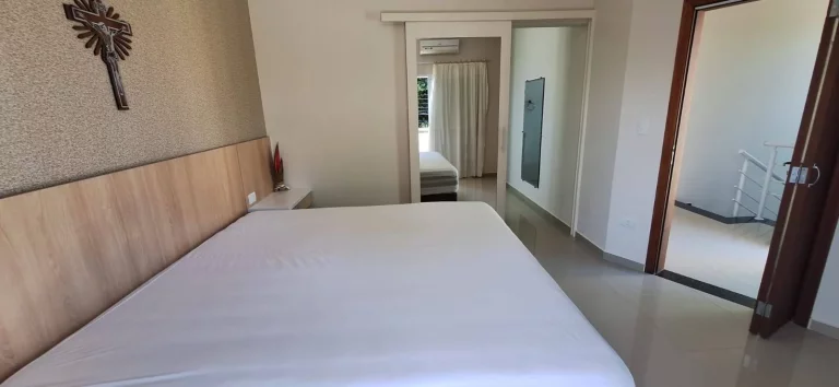 Imagem EXCELENTE IMOVEL, CASA COM 4 SUITES PISCINA E HIDROMASSAGEM, PERTO DA PRAIA