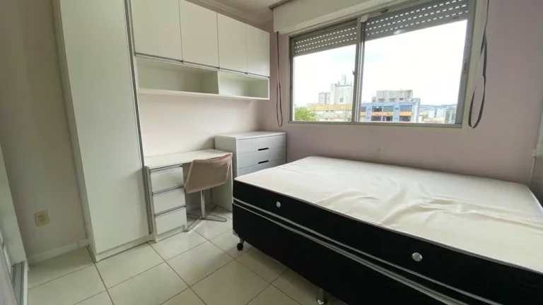 Imagem Apartamento à venda em Porto Alegre, Centro Histórico, com 1 quarto, 42m2