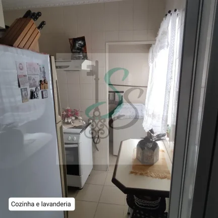 Imagem Apartamento com localização Nova Europa! 2 dormitórios com armários embutidos, sala, cozinha com armários, lavanderia, banheiro, garagem.