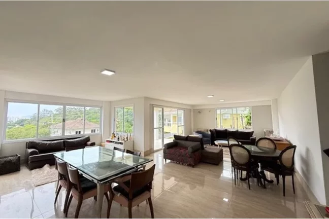 Imagem Casa 257m2 e 4 suítes a venda em Condomínio Fechado, lazer completo e segurança no Recreio dos Bandeirantes