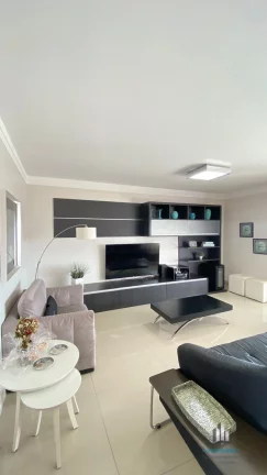 Imagem Belíssimo Apartamento de 213 metros com 4 Dormitórios sendo 2 Suítes e 3 Vagas