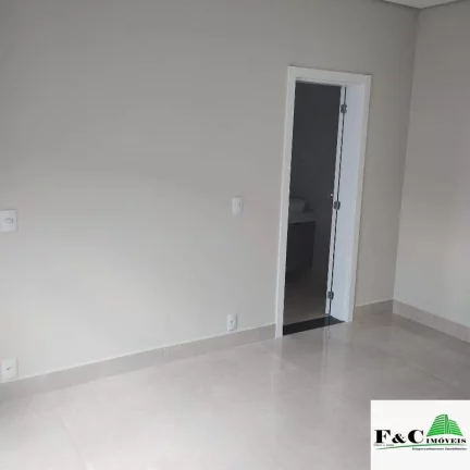 Imagem Casa para Venda em Limeira, Jardim Florença, 3 dormitórios, 3 suítes, 1 banheiro, 4 vagas