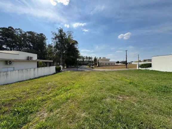 Imagem Terreno à venda em Porangaba-SP, no Condomínio Ninho Verde I, com 450m² de área!