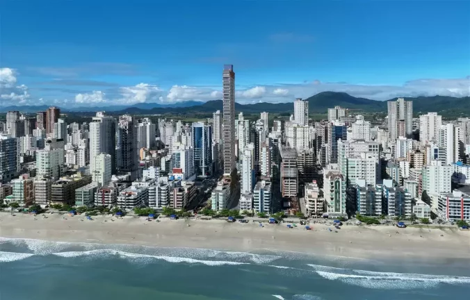 Apartamento com 5 Quartos à Venda, 483 m² em Meia Praia - Itapema