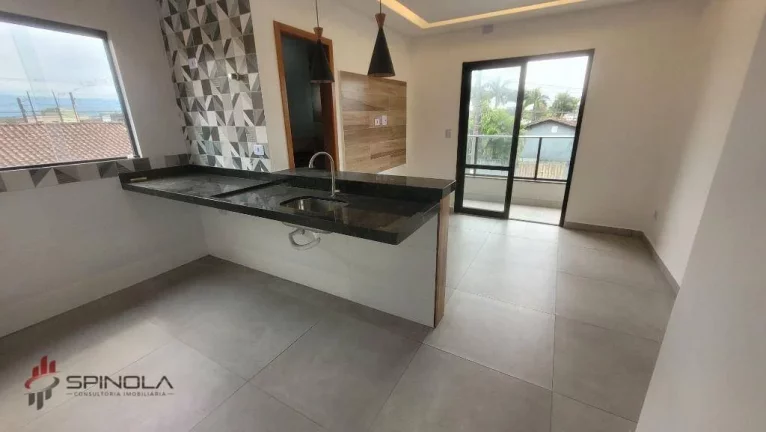 Imagem Casa com 2 dormitórios à venda, 60 m² por R$ 335.000,00 - Maracanã - Praia Grande/SP