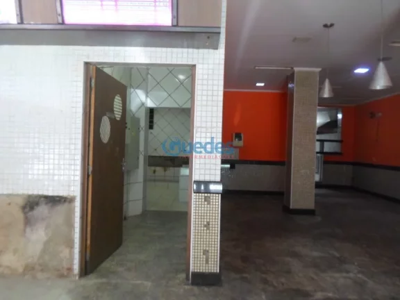 Imagem Ponto Comercial de 470m², locação na Chácara Santo Antônio