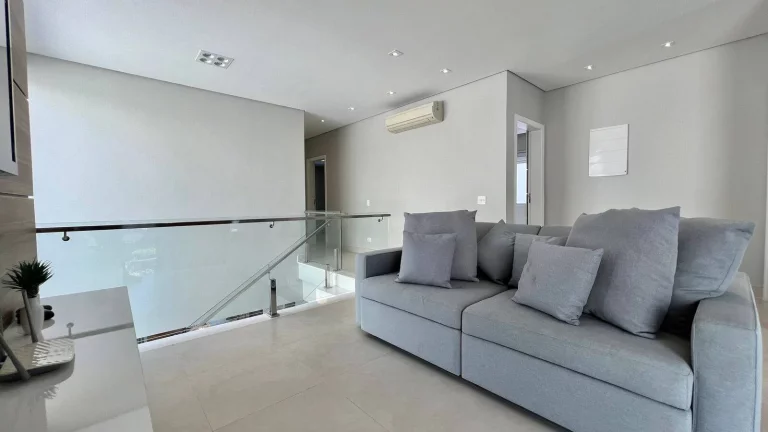 Imagem Casa Moderna e decorada à Venda na Riviera - Módulo 28