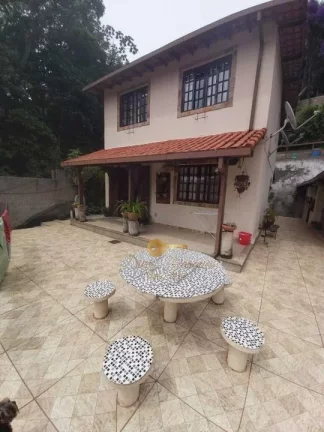 Casa para Venda em Teresópolis / RJ no bairro Vale Feliz