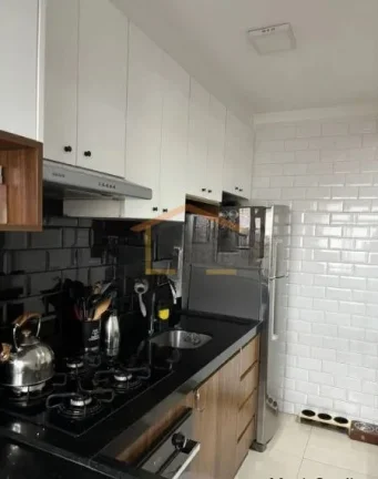 Imagem Apartamento 2 dormitórios, armários, banheiro, sala, cozinha, área de serviço, 1 vaga de garagem...