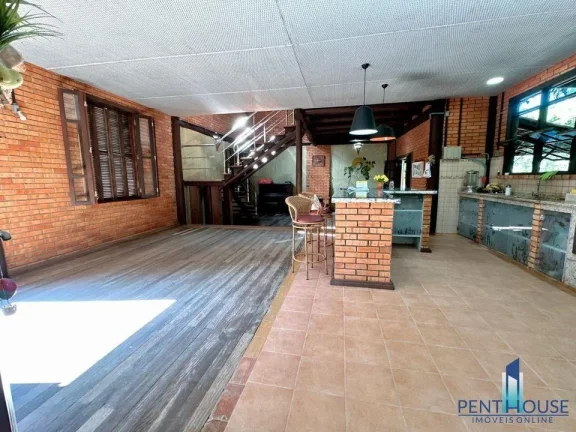 Imagem Casa para Venda em Balneário Camboriú, Praia do Estaleiro, 3 dormitórios, 1 suíte, 2 banheiros, 2 vagas