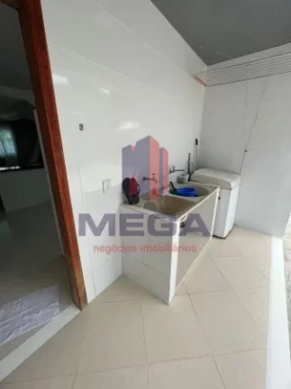 Imagem Casa Triplex com 04 quartos em condomínio fechado - Bairro Interlagos. OPORTUNIDADE!