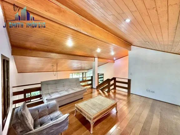 Imagem Casa 3 dorm/1 suíte + LOFT hóspedes + Piscina, gourmet. Terreno 2.000m²