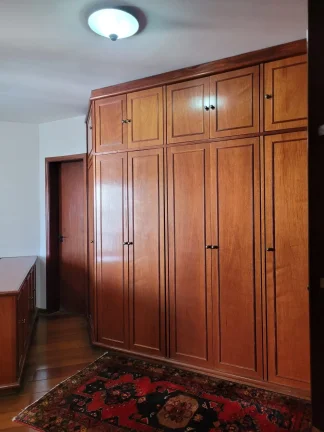 Imagem Apartamento 200 M², 4Q, 3 Suítes, 5 Banheiros, 3 Vagas, Varanda Gourmet, Academia, Piscina, Salão de Festas, Lareira, Playground.