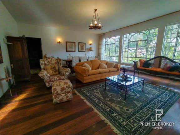 Imagem Casa com 4 dormitórios à venda, 330 m² por R$ 950.000,00 - Albuquerque - Teresópolis/RJ