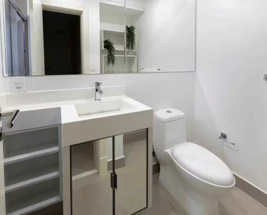 Imagem Apartamento com 3 dormitórios sendo 3 suítes e 1 vaga de garagem em Balneário Camboriú/SC