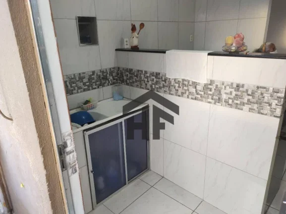 Imagem Casa com 6 Quartos de 2 Andares no IPSEP, Recife