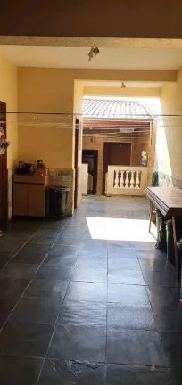 Imagem Sobrado à venda em São Paulo SP com 3 dormitórios, 1 suíte, 2 vagas de garagem e 166m².