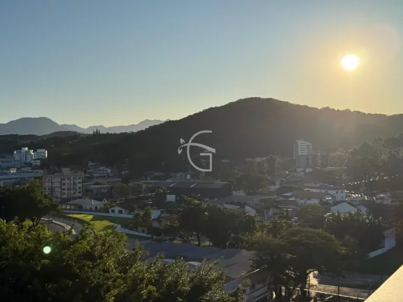 Imagem Excelente apartamento no Anita Garibaldi com vista para a Serra Dona Francisca!