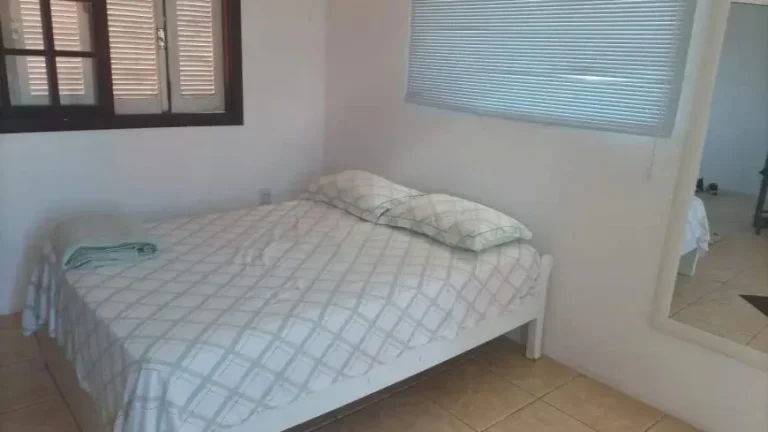 Imagem Sobrado 4 Dormitórios - Bairro Zona Nova