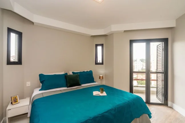 Imagem Apartamento 93M² Reformado, 3Q, 1 Suíte, 2 Banheiros, 2 Vagas, Varanda, Piscina, Academia, Churrasqueira, Playground, Salão de Festas e Jogos, Quadra.