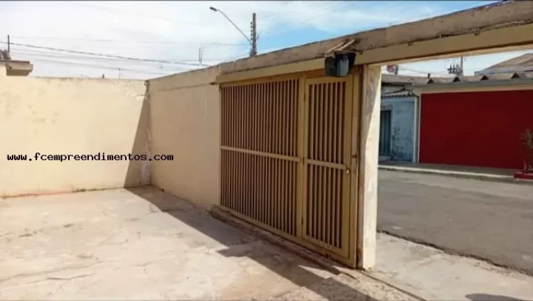 Imagem Casa para Venda em Limeira, Jardim Vista Alegre, 3 dormitórios, 1 suíte, 2 banheiros, 2 vagas