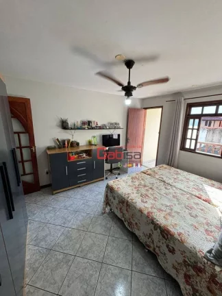 Imagem Casa com 2 dormitórios à venda, 250 m² por R$ 450.000,00 - Jardim Excelsior - Cabo Frio/RJ