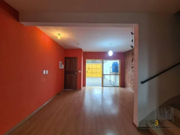 Imagem Sobrado à venda no Alto da Lapa São Paulo SP com 3 dormitórios, 1 vaga de garagem e 136m²