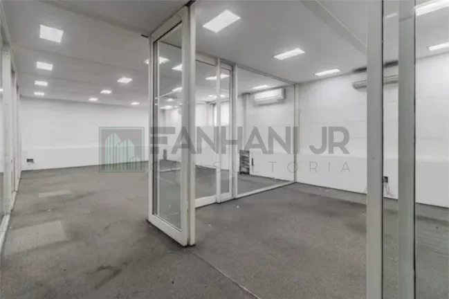 Imagem Excelente Casa Comercial para Locação em São Paulo-SP, Jardim Paulista: 15 Salas, 8 Banheiros, 8 Vagas de Garagem, 1.033m².