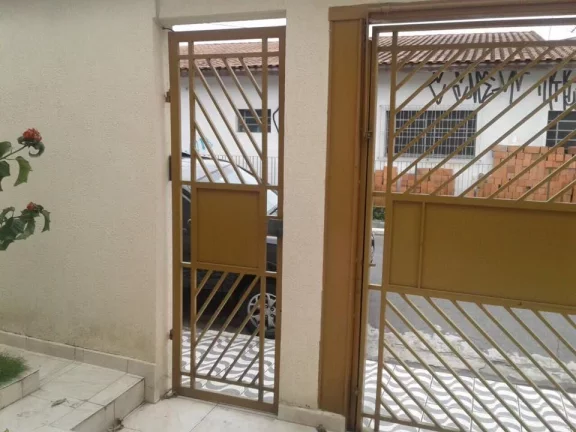 Imagem Sobrado com 2 dormitórios à venda, 320 m² por R$ 990.000,00 - Centro - Suzano/SP