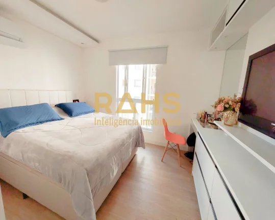 Imagem Encantador apartamento semi-mobiliado em uma das localizações mais queridinhas do bairro Floresta!...