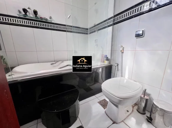 Imagem Luxuosa Casa à Venda em Belo Horizonte - Santa Amélia: 3 Quartos, 1 Suíte, 3 Salas, 3 Banheiros, 3 Vagas, 272m².