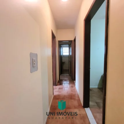 Imagem Oportunidade ! Apto à venda 3 qtos/ 1 suíte , área lateral e 2 vagas de garagem na Praia do Morro .