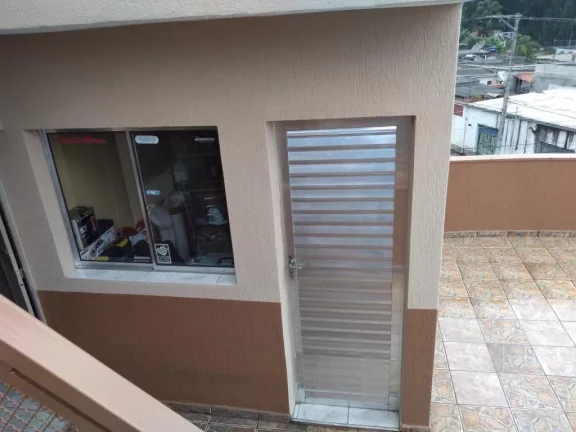 Imagem Enorme Sobrado de Esquina, Ótima localização, Região Central- Ferraz de Vasconcelos- São Paulo