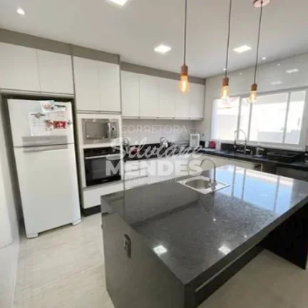 Imagem Maravilhoso Sobrado com 248 m² com 4 dorms no Cond. Jardim Portugal