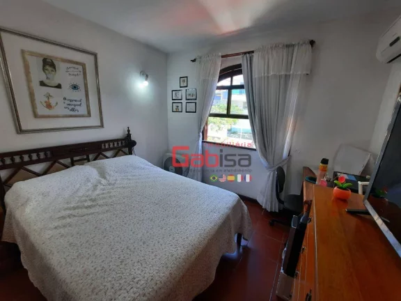 Imagem Casa com 4 dormitórios à venda, 240 m² por R$ 1.000.000,00 - Braga - Cabo Frio/RJ