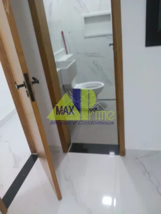 Imagem Imperdível: Casa à venda em São Paulo-SP, na Vila Granada, com 3 quartos, 3 suítes, 5 banheiros, 2 vagas e 117m². Aproveite!