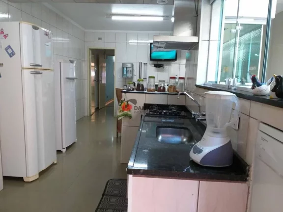 Imagem Sobrado à venda 3 Quartos, 2 Suites, 4 Vagas, 330M², Santa Maria, Santo André - SP