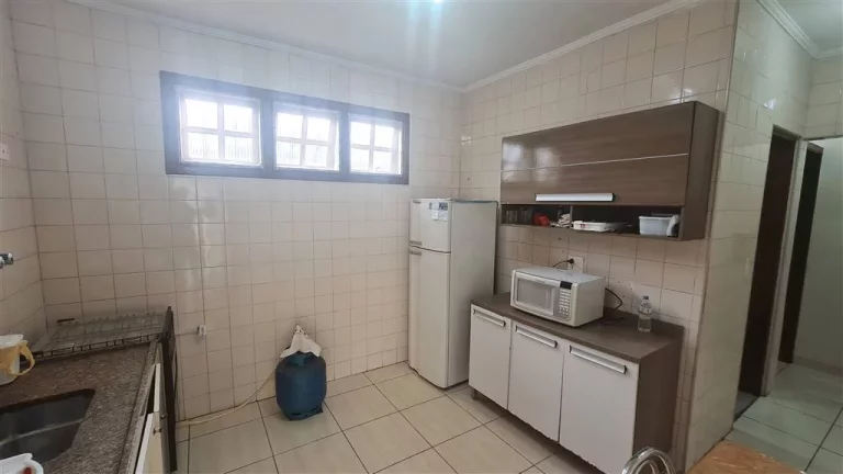 Imagem CASA COM 127.46 m² - TUPI - PRAIA GRANDE SP