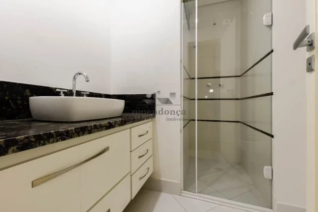 Imagem Apartamento à venda em Higienópolis com 03 quartos e 01 vaga, 168m2