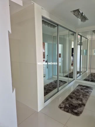 Imagem Sobrado Alto Padrão á venda com 3 suítes localizado em Tijucas - SC
