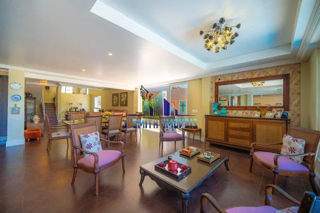 Imagem CASA COM CLASSE EM ESTILO, INTEGRADA COM ÓTIMO ACABAMENTO, NA GRANJA VIANA