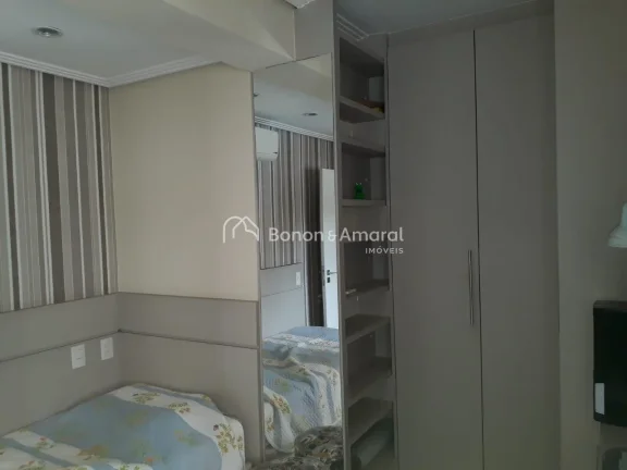 Imagem Espaçoso apartamento totalmente renovado, oferecendo 117m² de conforto e elegância. Com 3 quartos...
