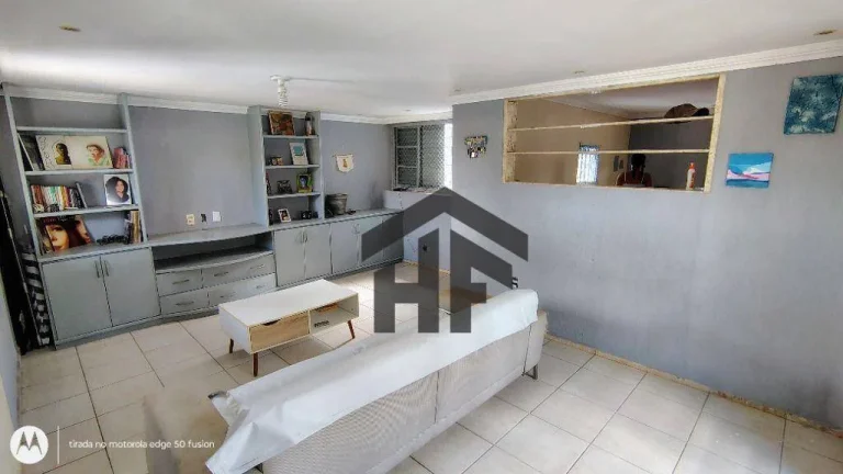 Imagem Casa de 284m² à venda, com 5 quartos (2 suítes), localizada no Cordeiro, Recife - Pernambuco.