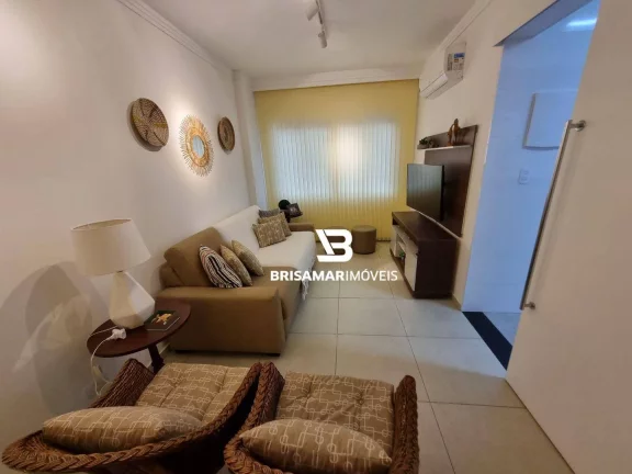 Imagem PITANGUEIRAS- UMA QUADRA DO MAR , TOTALMENTE REFORMADO , CONDOMÍNIO BAIXO , GARAGEM NO PRÉDIO.