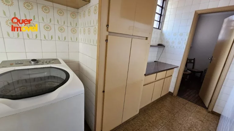 Imagem Imóvel Espetacular à Venda em Ribeirão Preto-SP, Jardim Sumaré: 3 Quartos, 1 Suíte, 3 Salas, 3 Banheiros, 5 Vagas, 295m² - Quer Imóvel.