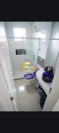 Imagem BELÍSSIMA CASA COM 3 PAVIMENTOS, COM EXCELENTE ÁREA DE LAZER COM CHURRASQUEIRA E PISCINA, LOCALIZADA NO BAIRRO SÃO JUDAS TADEU, EM GUARAPARI/ES!