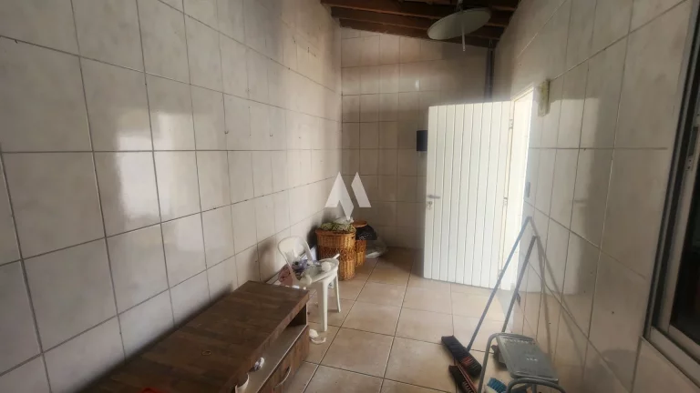 Imagem Casa em Encruzilhada, 3 dormitórios, 2 suítes, 5 vags, Santos/SP