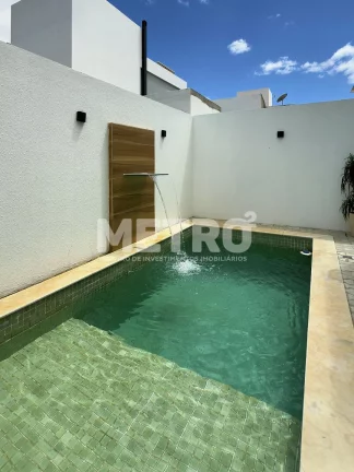 Imagem Casa à venda no Cond. Assunção de Maria com 4 quartos, piscina, PETROLINA - PE