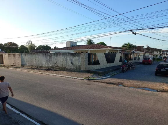 EXCELENTE LOCALIZAÇÃO RESIDÊNCIA